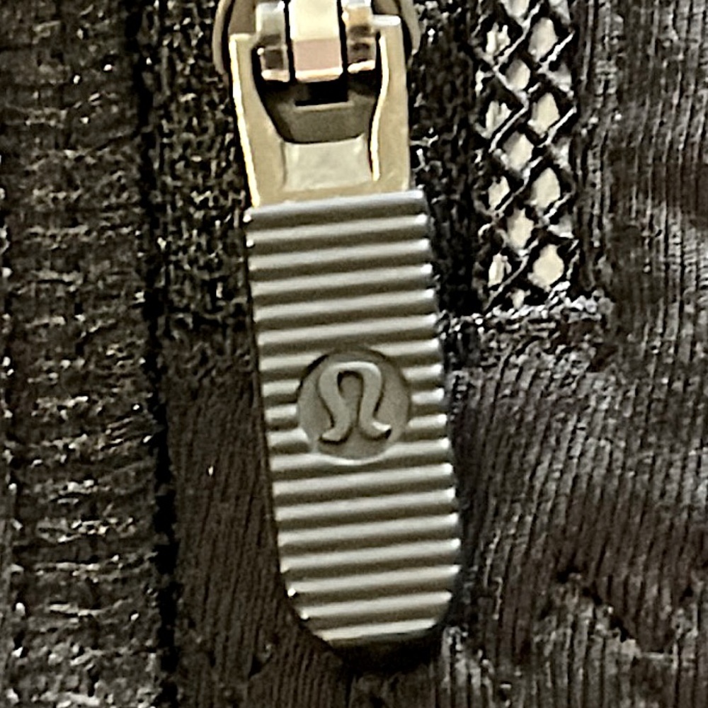 Lululemon Compression Running Capris - image 6